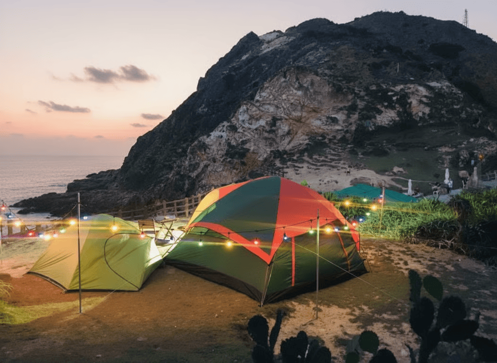 Cắm trại ở bãi biển Hòn Rơm